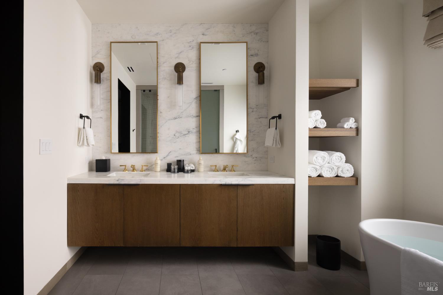 Detail Gallery Image 27 of 40 For 21 Lawley Ln, Calistoga,  CA 94515 - 4 Beds | 4/1 Baths