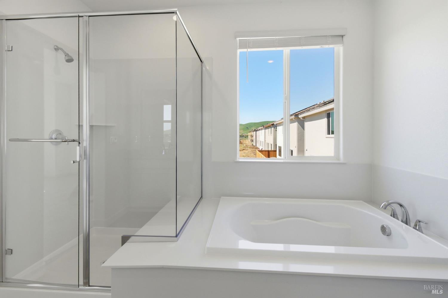 Detail Gallery Image 9 of 15 For 5719 Breakaway Dr, Fairfield,  CA 94533 - 3 Beds | 2/1 Baths