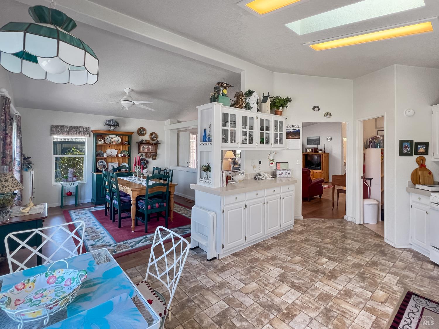 Detail Gallery Image 7 of 30 For 8169 Willow St, Windsor,  CA 95492 - 2 Beds | 2 Baths