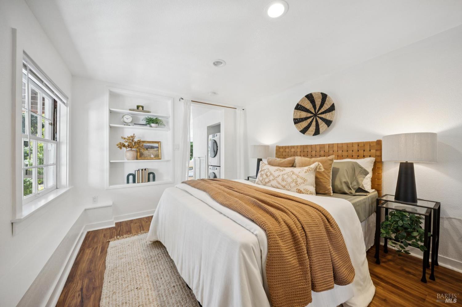 Detail Gallery Image 28 of 36 For 152 Almonte Blvd, Mill Valley,  CA 94941 - 3 Beds | 3 Baths