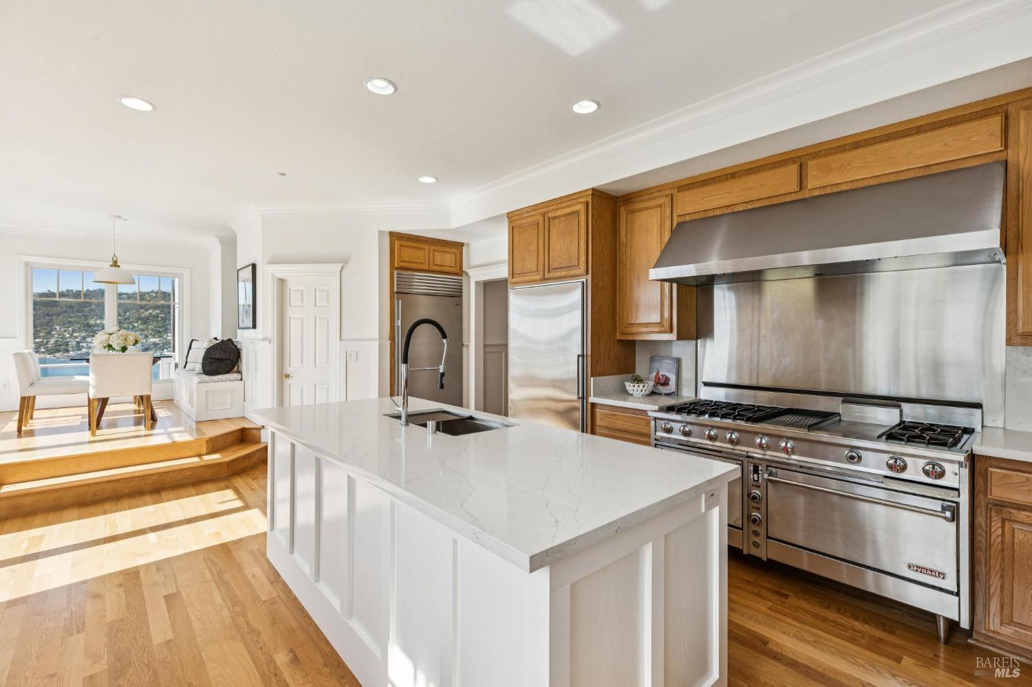 Detail Gallery Image 29 of 60 For 335 Golden Gate Ave, Belvedere,  CA 94920 - 4 Beds | 4/1 Baths