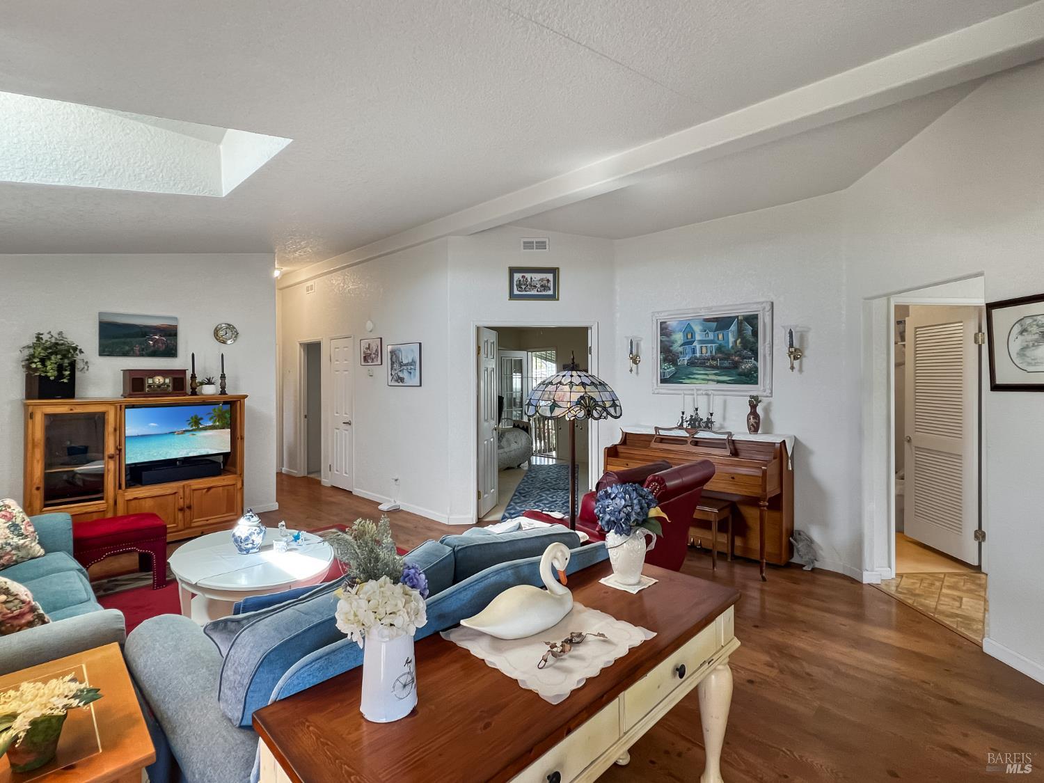 Detail Gallery Image 10 of 30 For 8169 Willow St, Windsor,  CA 95492 - 2 Beds | 2 Baths