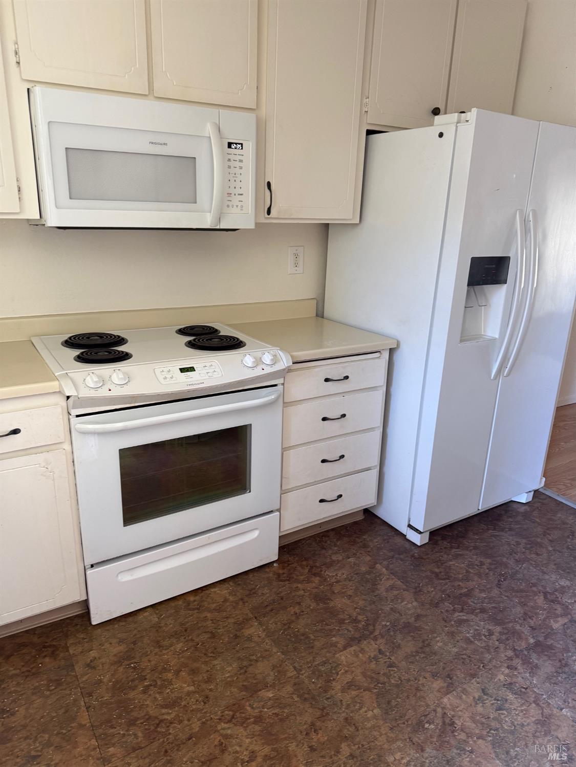 Detail Gallery Image 7 of 16 For 1916 Knolls Dr, Santa Rosa,  CA 95405 - 2 Beds | 1/1 Baths