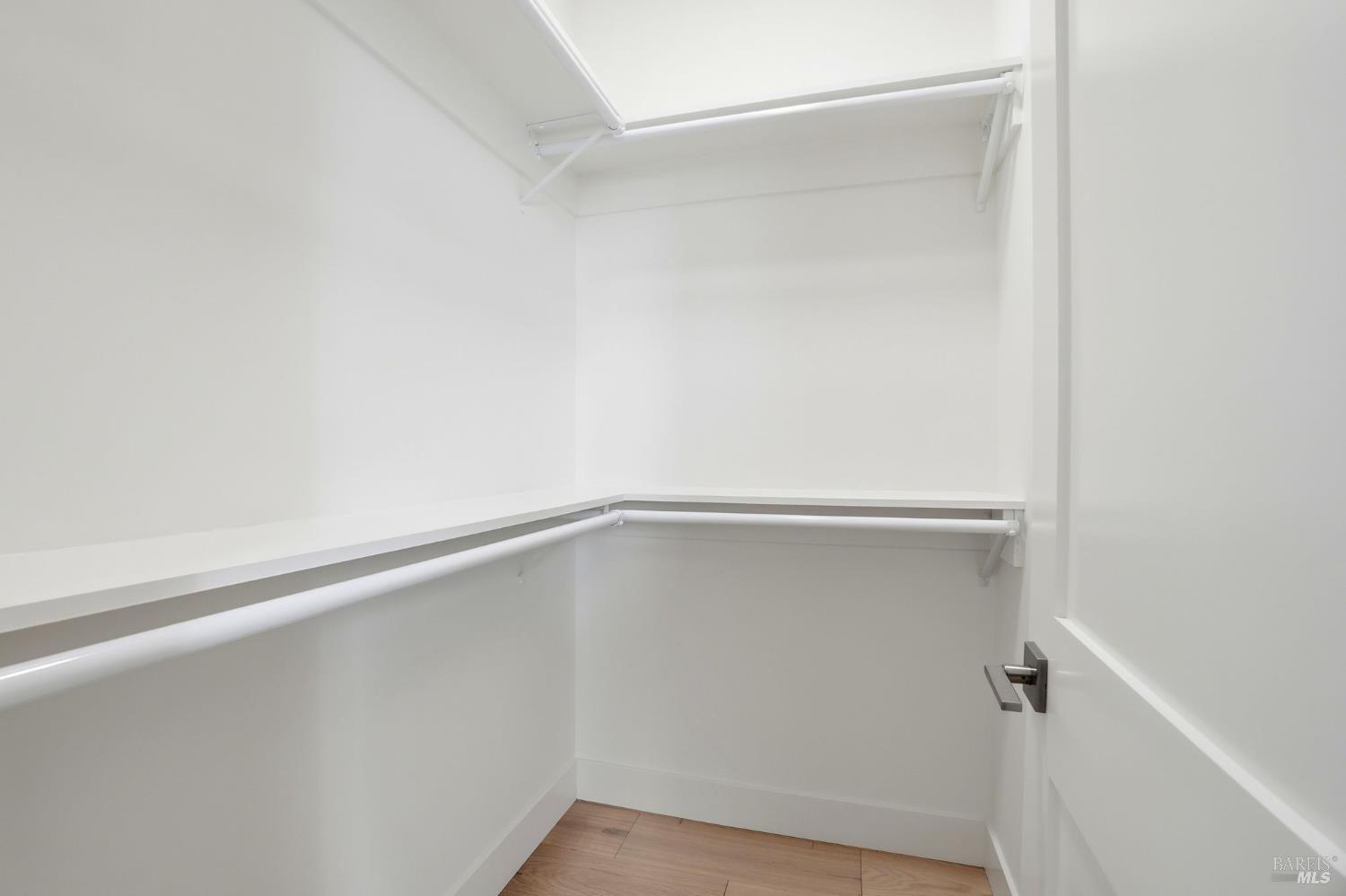 Detail Gallery Image 18 of 36 For 172 Bella Vista Ave #C,  Belvedere,  CA 94920 - 2 Beds | 2 Baths