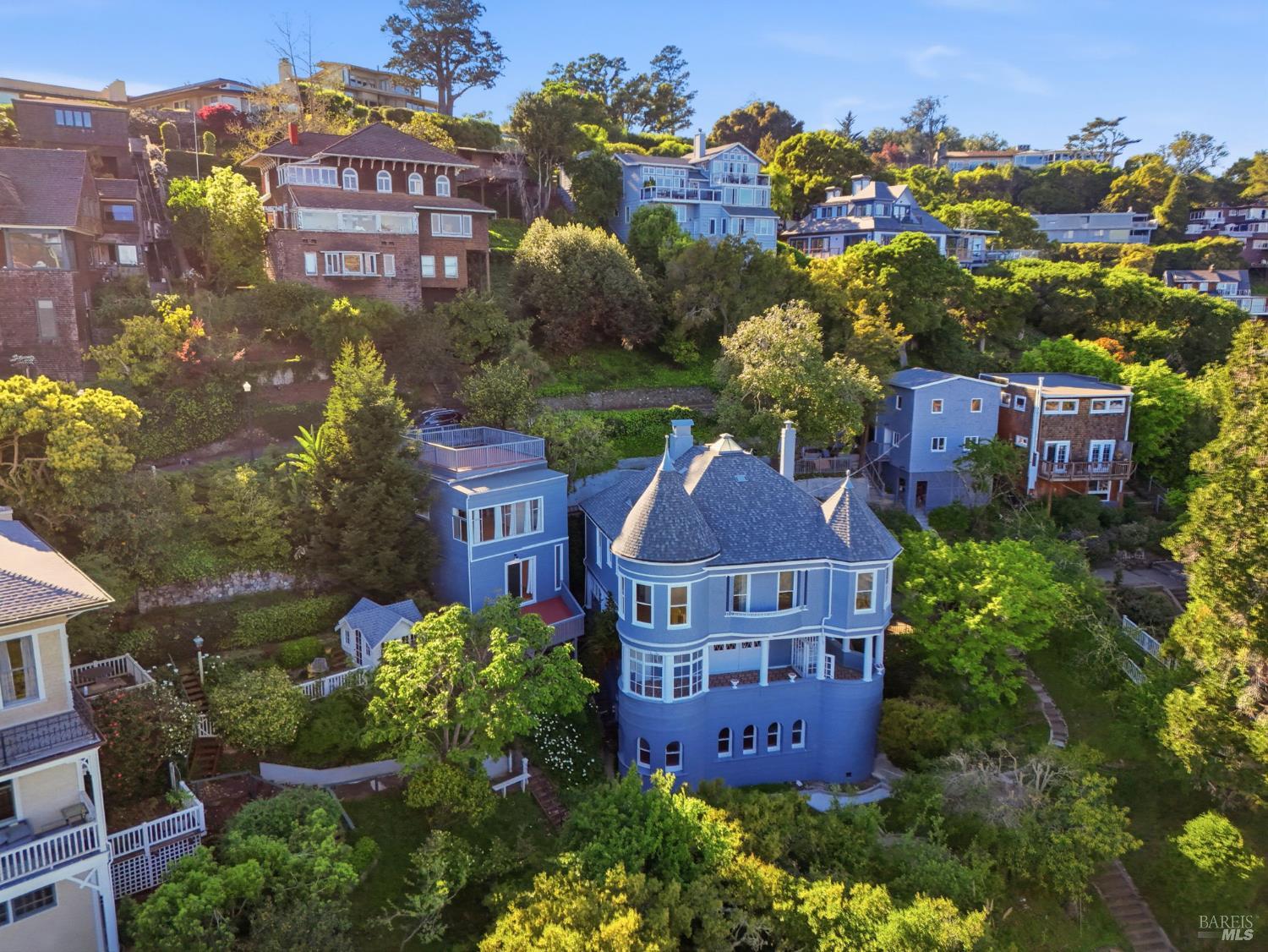 Detail Gallery Image 81 of 98 For 172 Bella Vista Ave a,  Belvedere,  CA 94920 - 4 Beds | 4/1 Baths