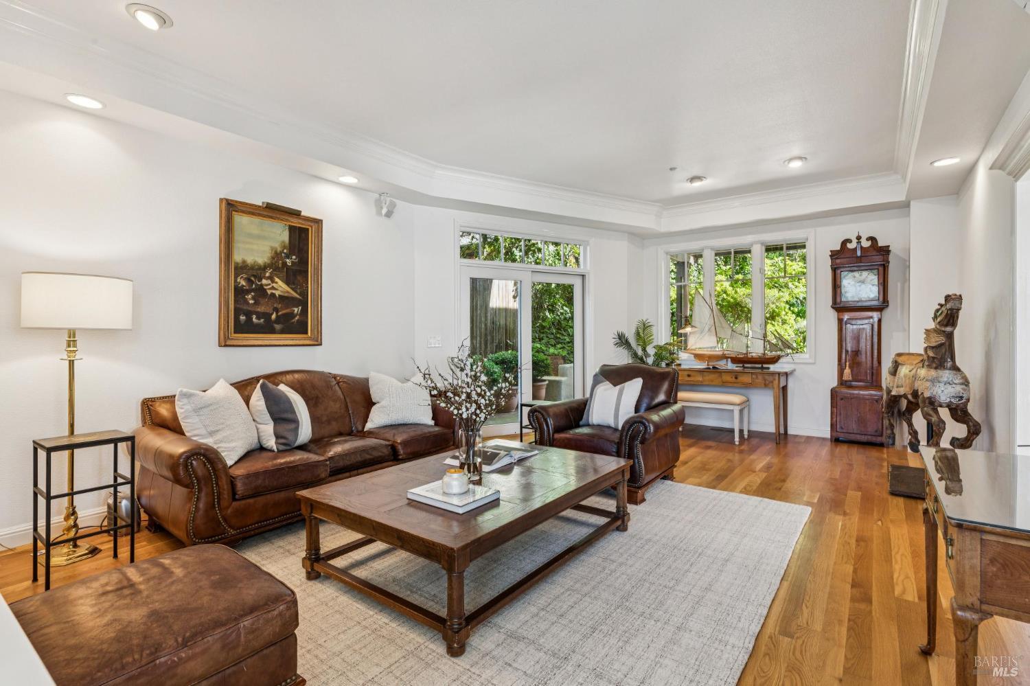 Detail Gallery Image 32 of 60 For 335 Golden Gate Ave, Belvedere,  CA 94920 - 4 Beds | 4/1 Baths