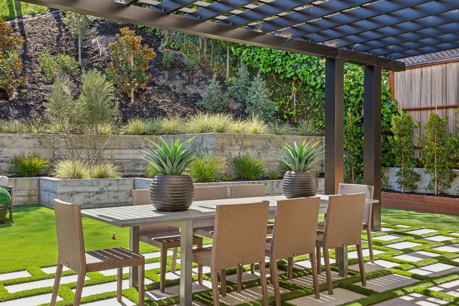 Detail Gallery Image 18 of 94 For 317 Redwood Ave, Corte Madera,  CA 94925 - 4 Beds | 3/1 Baths