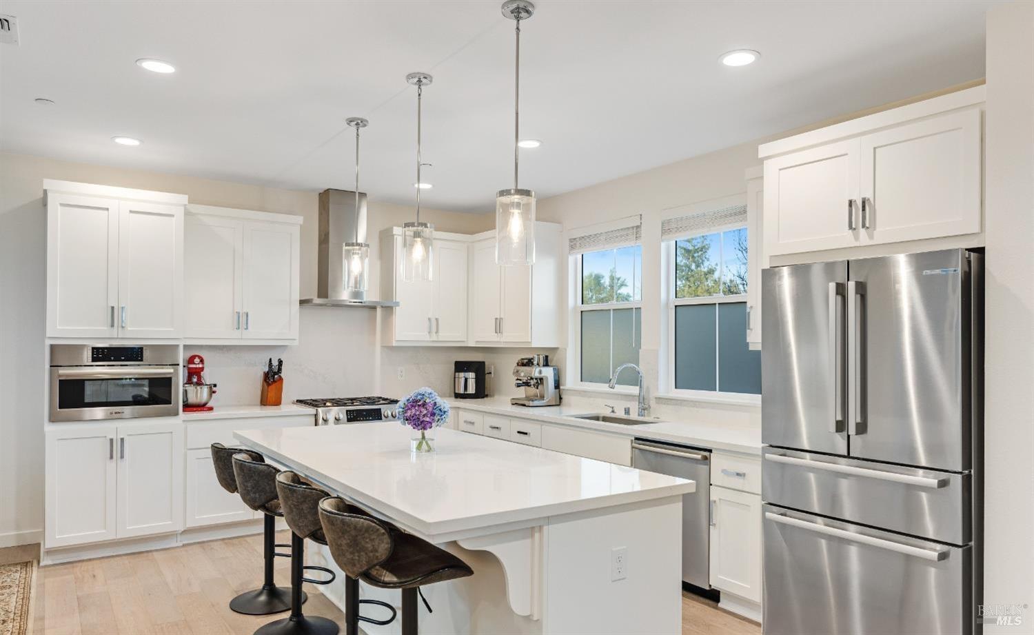 Detail Gallery Image 8 of 30 For 1747 Linden Ln, Santa Rosa,  CA 95404 - 3 Beds | 2/1 Baths