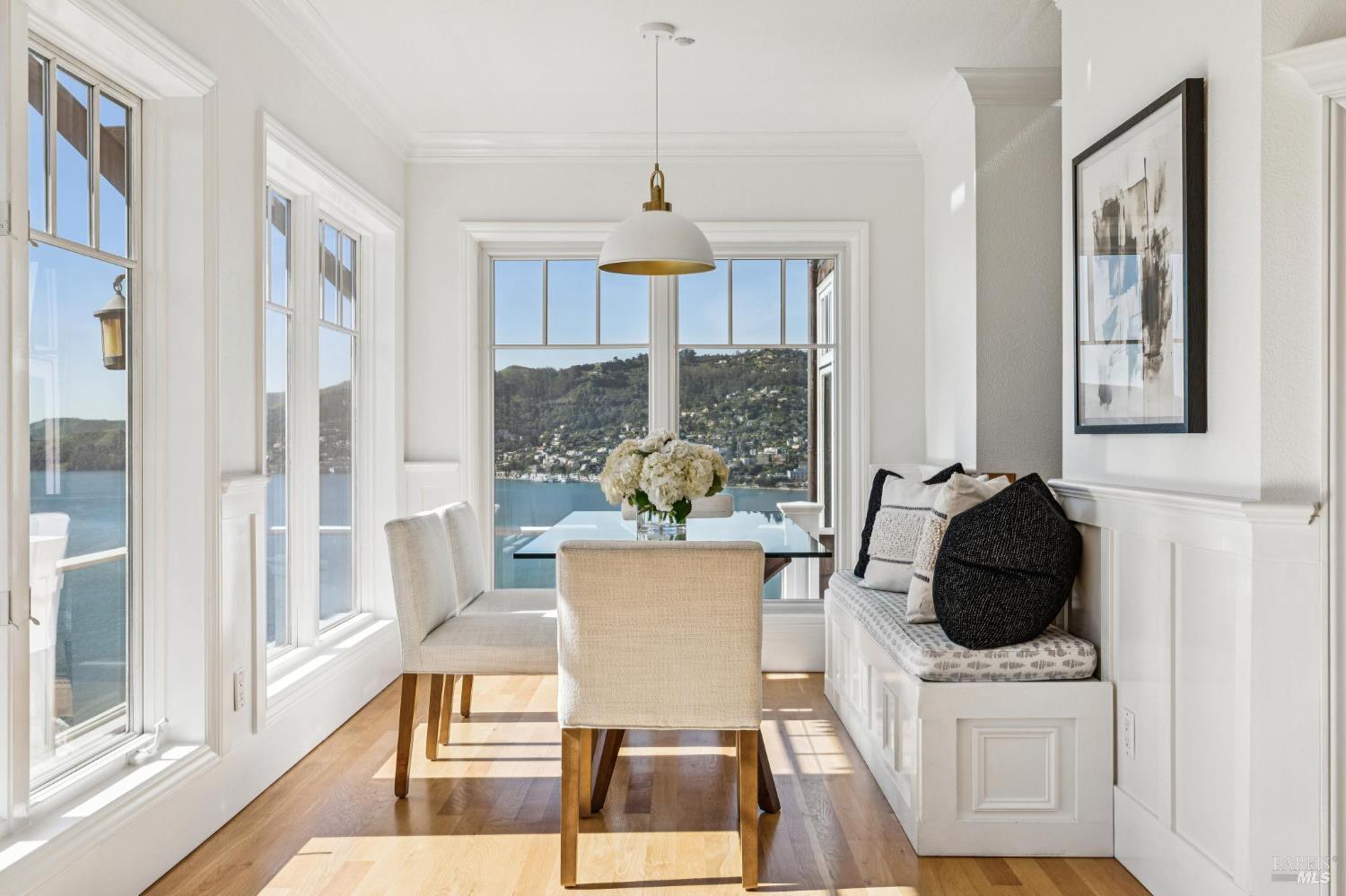 Detail Gallery Image 9 of 60 For 335 Golden Gate Ave, Belvedere,  CA 94920 - 4 Beds | 4/1 Baths