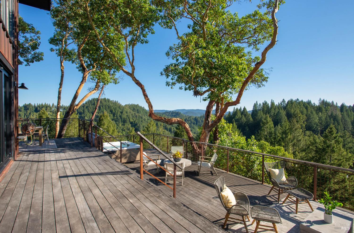 Detail Gallery Image 8 of 45 For 18200 Sweetwater Springs Rd, Guerneville,  CA 95446 - 3 Beds | 3 Baths