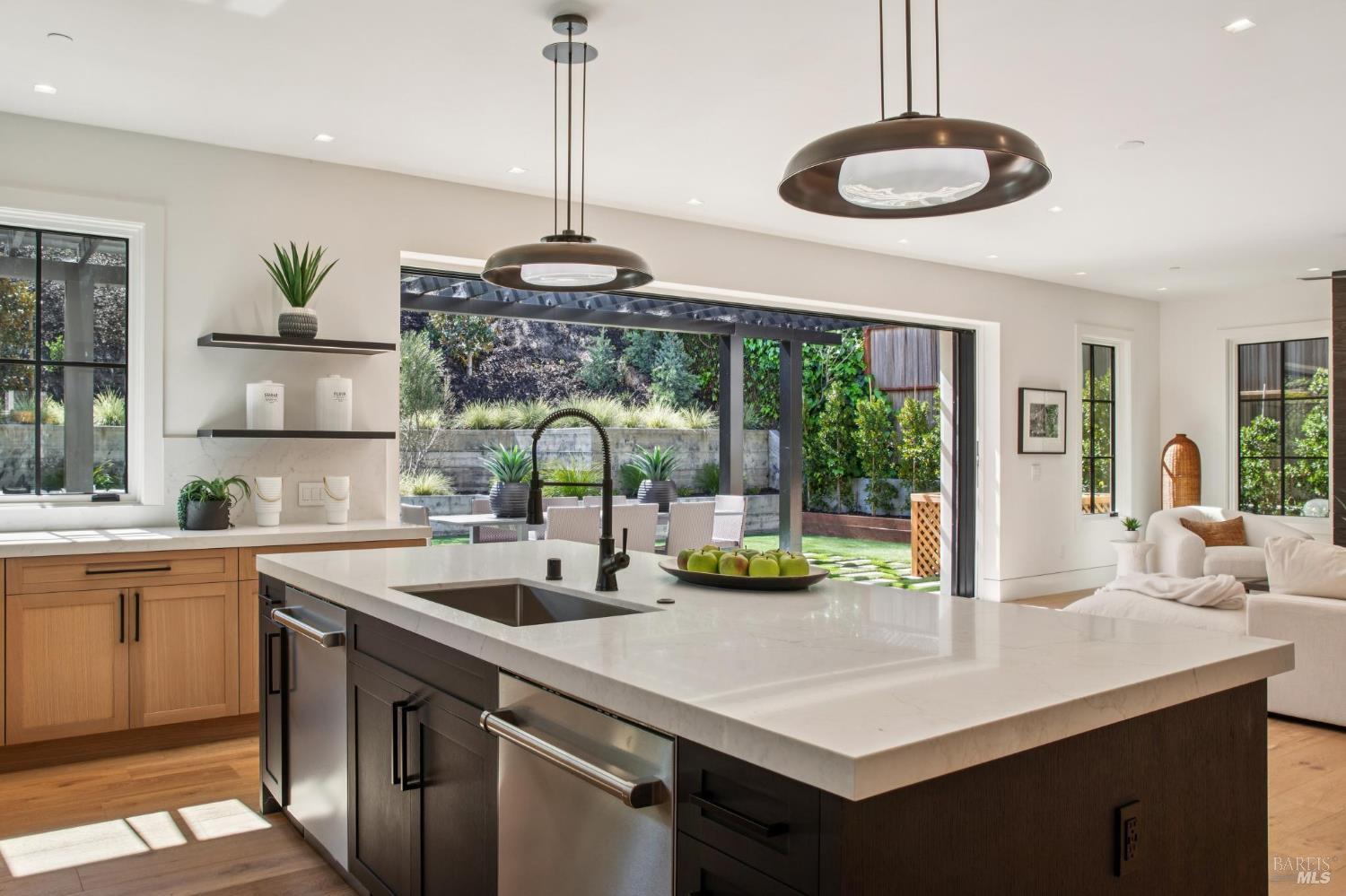 Detail Gallery Image 51 of 94 For 317 Redwood Ave, Corte Madera,  CA 94925 - 4 Beds | 3/1 Baths