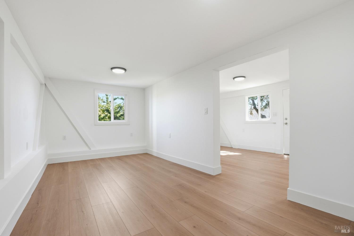 Detail Gallery Image 45 of 98 For 172 Bella Vista Ave a,  Belvedere,  CA 94920 - 4 Beds | 4/1 Baths