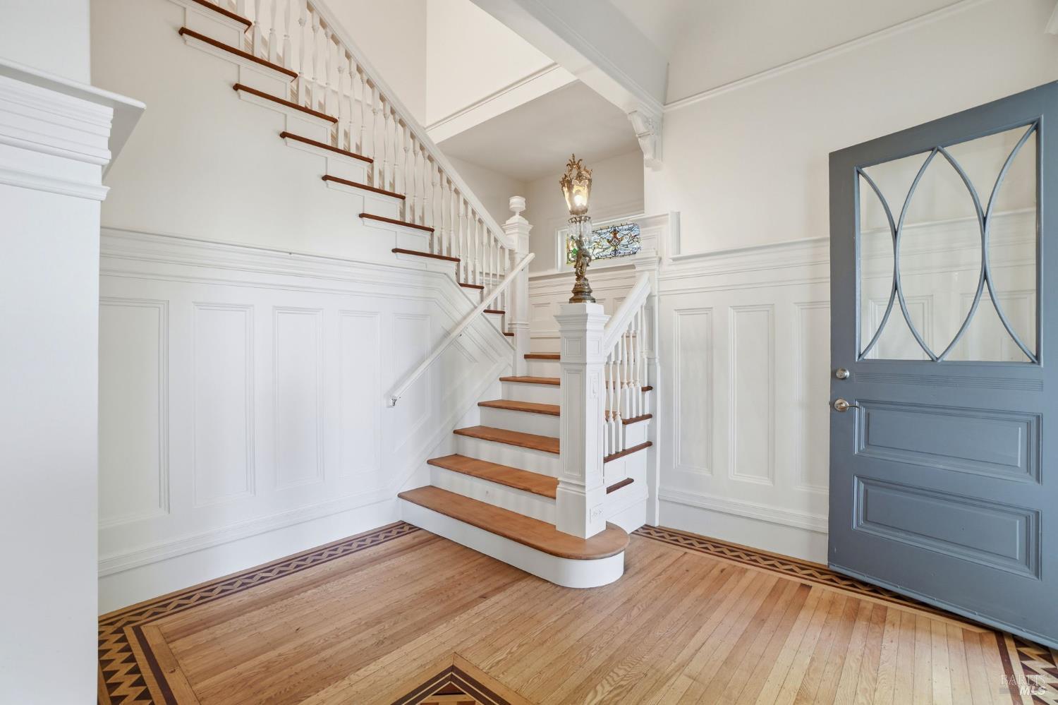 Detail Gallery Image 20 of 98 For 172 Bella Vista Ave a,  Belvedere,  CA 94920 - 4 Beds | 4/1 Baths