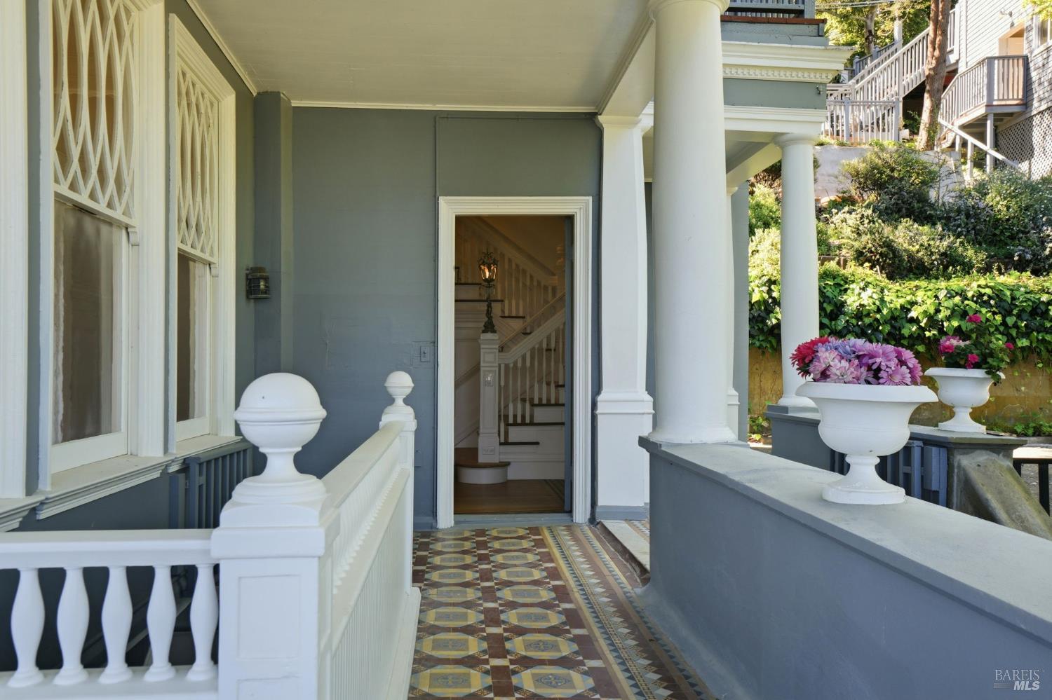 Detail Gallery Image 72 of 98 For 172 Bella Vista Ave a,  Belvedere,  CA 94920 - 4 Beds | 4/1 Baths