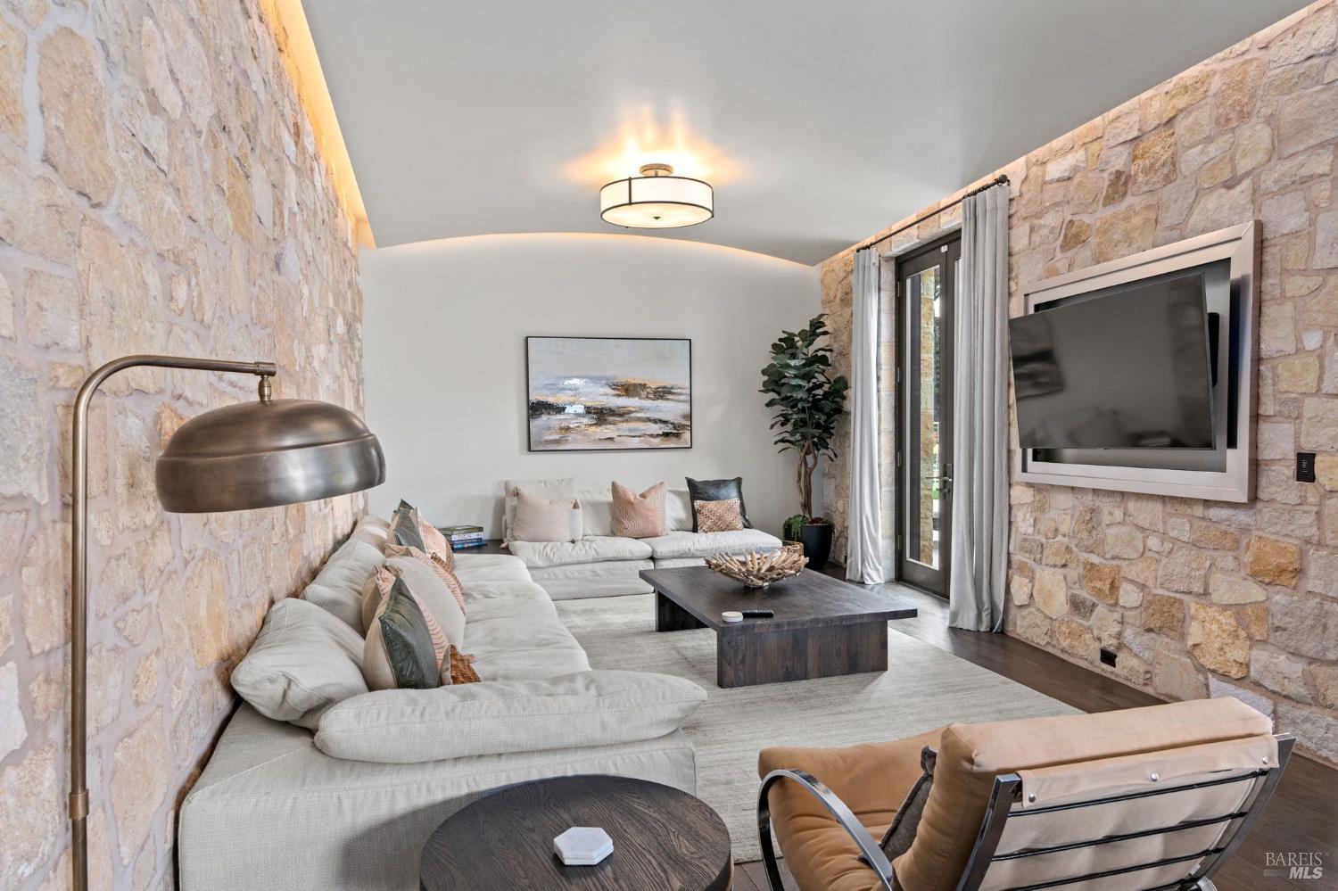 Detail Gallery Image 28 of 35 For 230 Highway 1 Unkn, Carmel,  CA 93923 - 5 Beds | 5 Baths