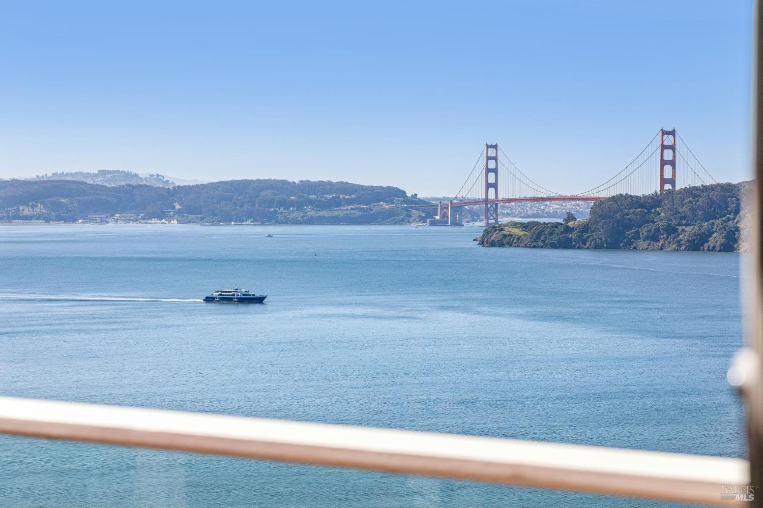 Detail Gallery Image 12 of 60 For 335 Golden Gate Ave, Belvedere,  CA 94920 - 4 Beds | 4/1 Baths