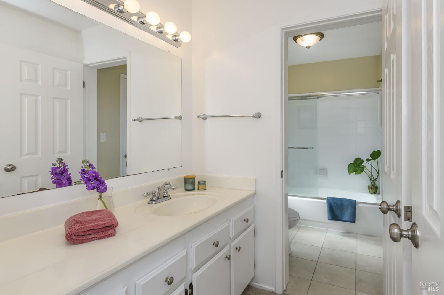 Detail Gallery Image 21 of 30 For 78 Corte Oriental Unkn, Greenbrae,  CA 94904 - 2 Beds | 1/1 Baths