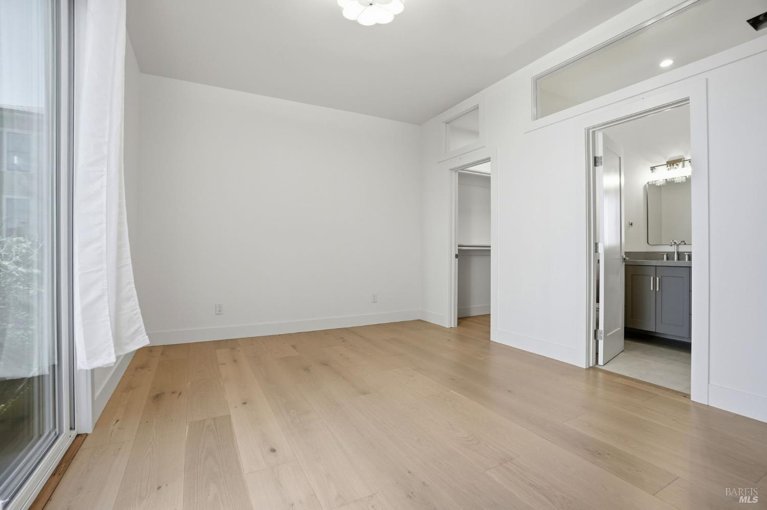 Detail Gallery Image 11 of 36 For 172 Bella Vista Ave #C,  Belvedere,  CA 94920 - 2 Beds | 2 Baths