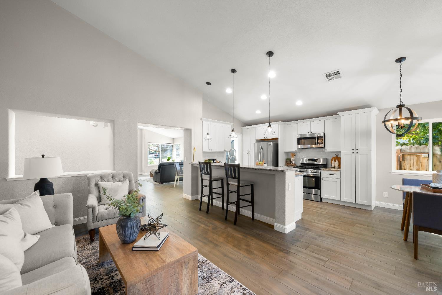 Detail Gallery Image 20 of 68 For 736 Notre Dame Dr, Vacaville,  CA 95687 - 4 Beds | 2 Baths