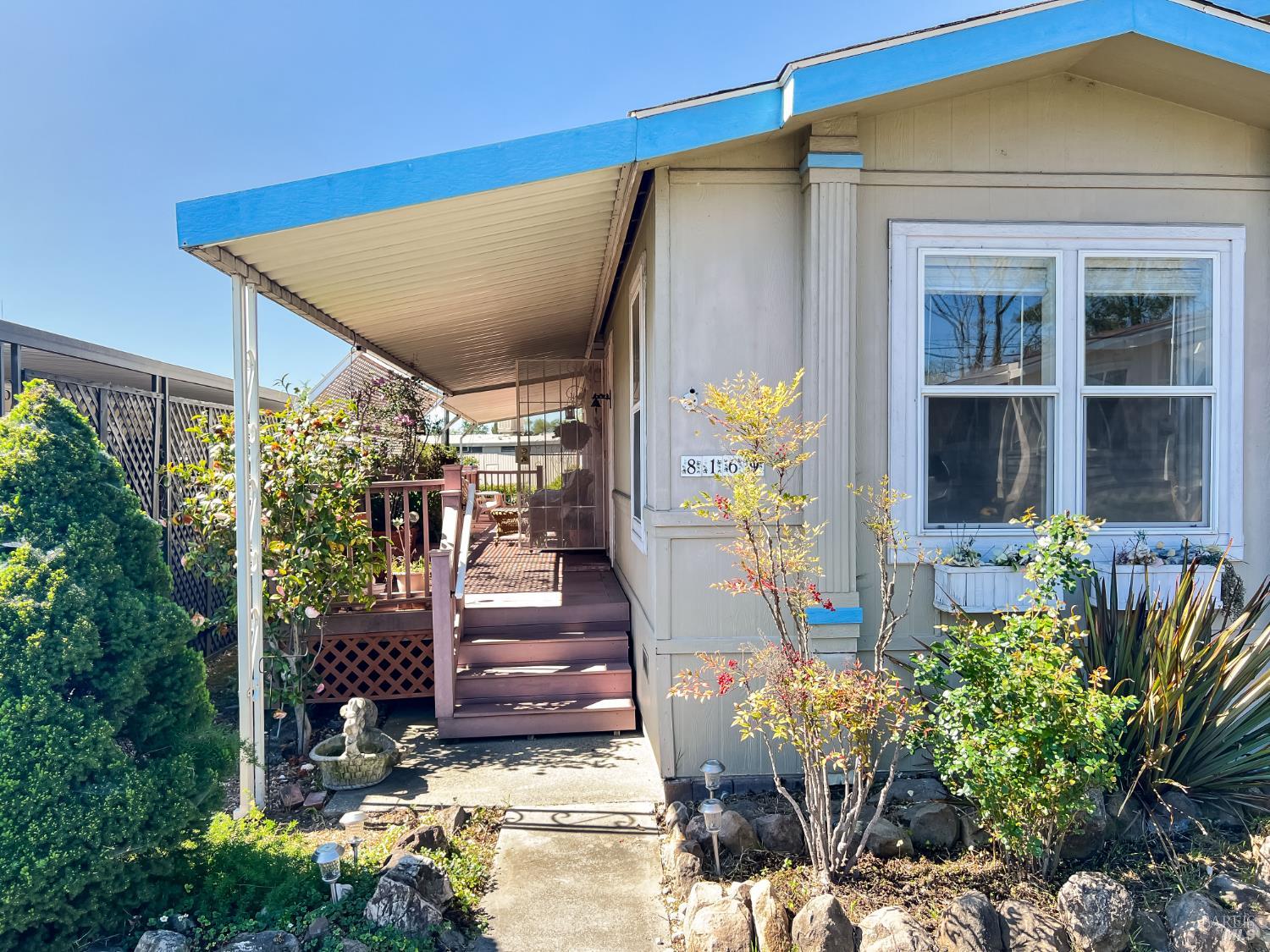 Detail Gallery Image 2 of 30 For 8169 Willow St, Windsor,  CA 95492 - 2 Beds | 2 Baths