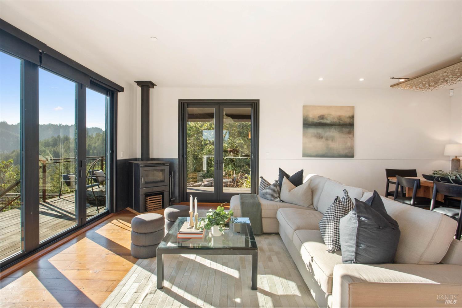 Detail Gallery Image 16 of 45 For 18200 Sweetwater Springs Rd, Guerneville,  CA 95446 - 3 Beds | 3 Baths