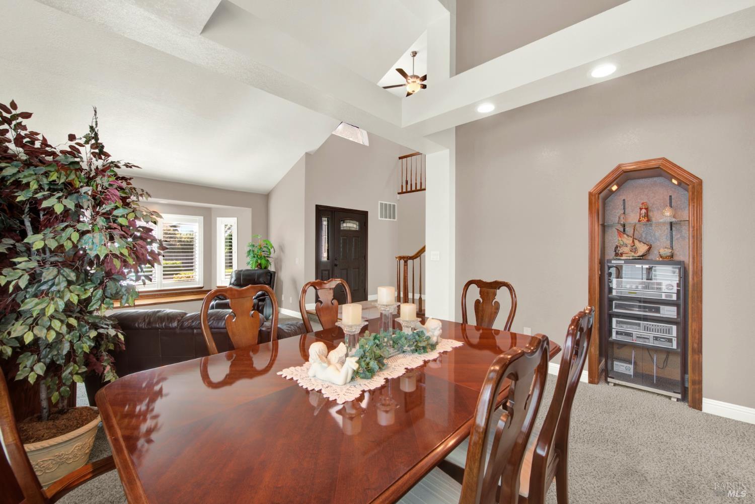 Detail Gallery Image 18 of 74 For 590 Laramie Way, Vacaville,  CA 95688 - 4 Beds | 3 Baths