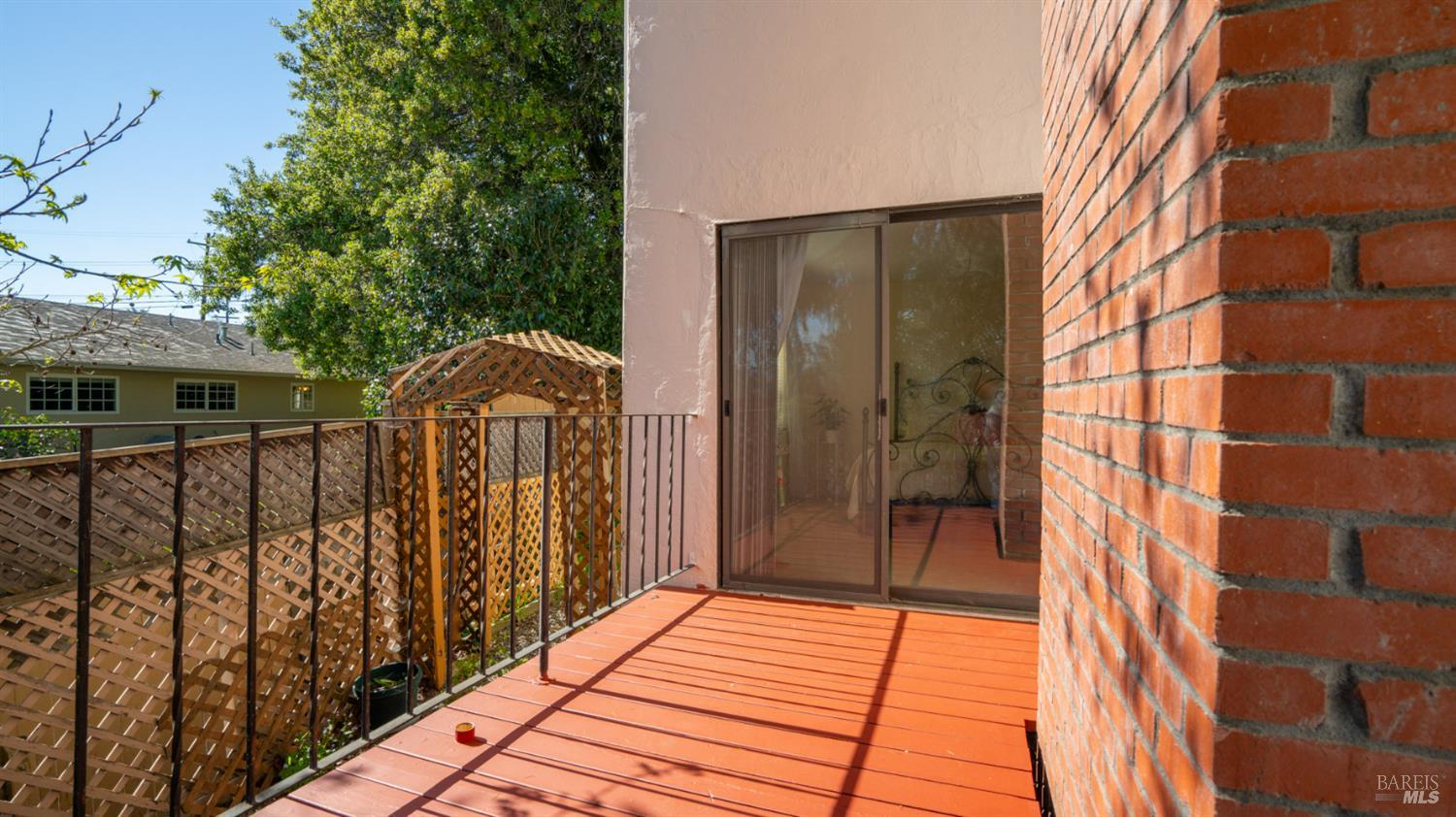 Detail Gallery Image 50 of 83 For 1104 Birch Dr, Petaluma,  CA 94952 - 5 Beds | 2 Baths