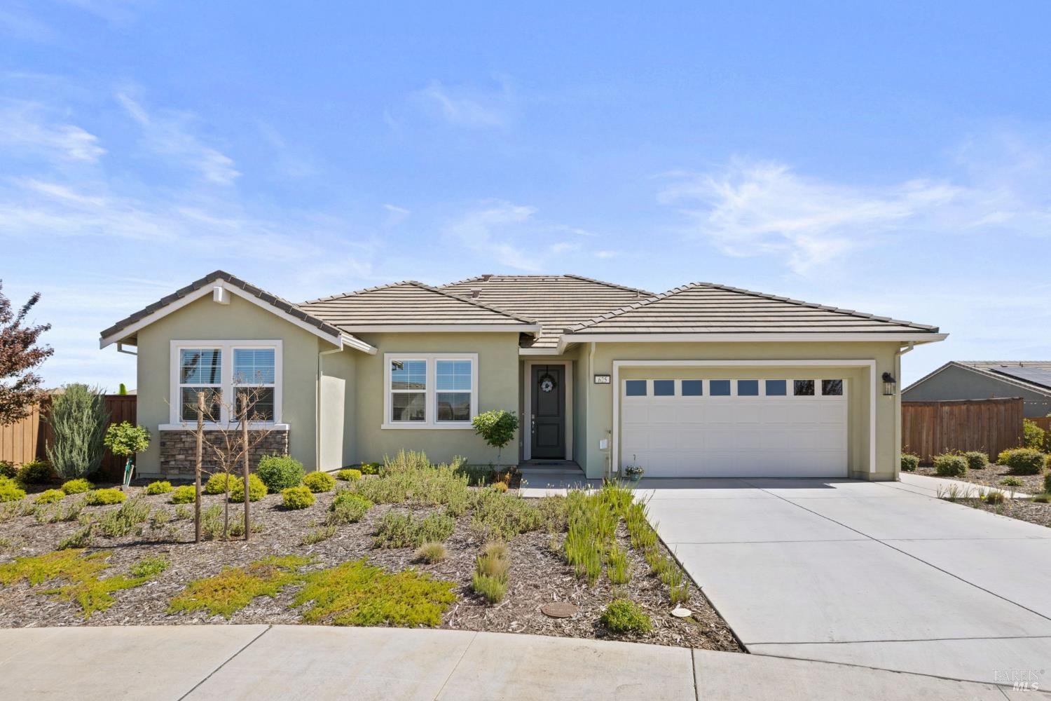 Detail Gallery Image 3 of 54 For 625 Peony Ct, Dixon,  CA 95620 - 3 Beds | 2 Baths