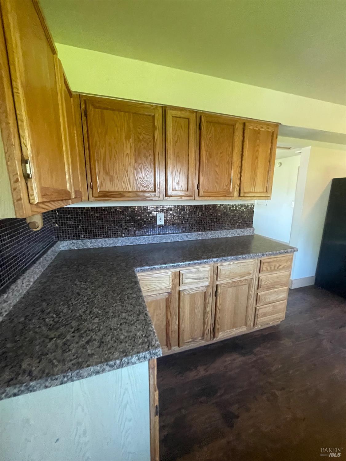 Detail Gallery Image 9 of 12 For 3640 Gravenstein Hwy, Sebastopol,  CA 95472 - 2 Beds | 2 Baths