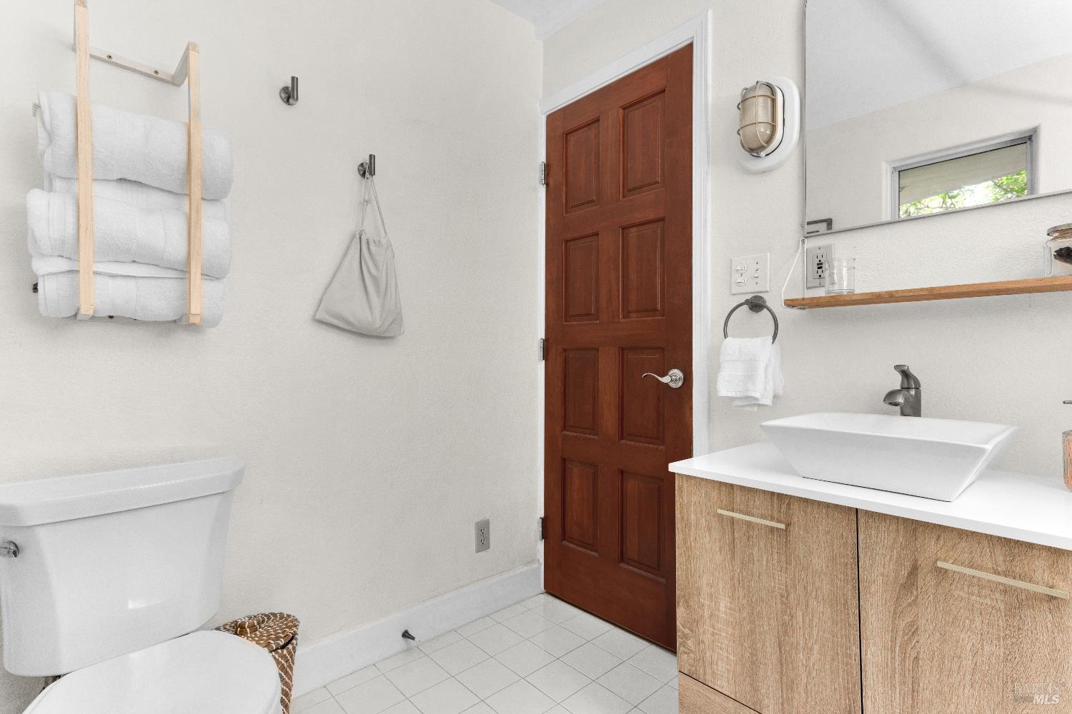 Detail Gallery Image 12 of 65 For 9500 El Camino Aly, Jenner,  CA 95450 - 2 Beds | 2 Baths