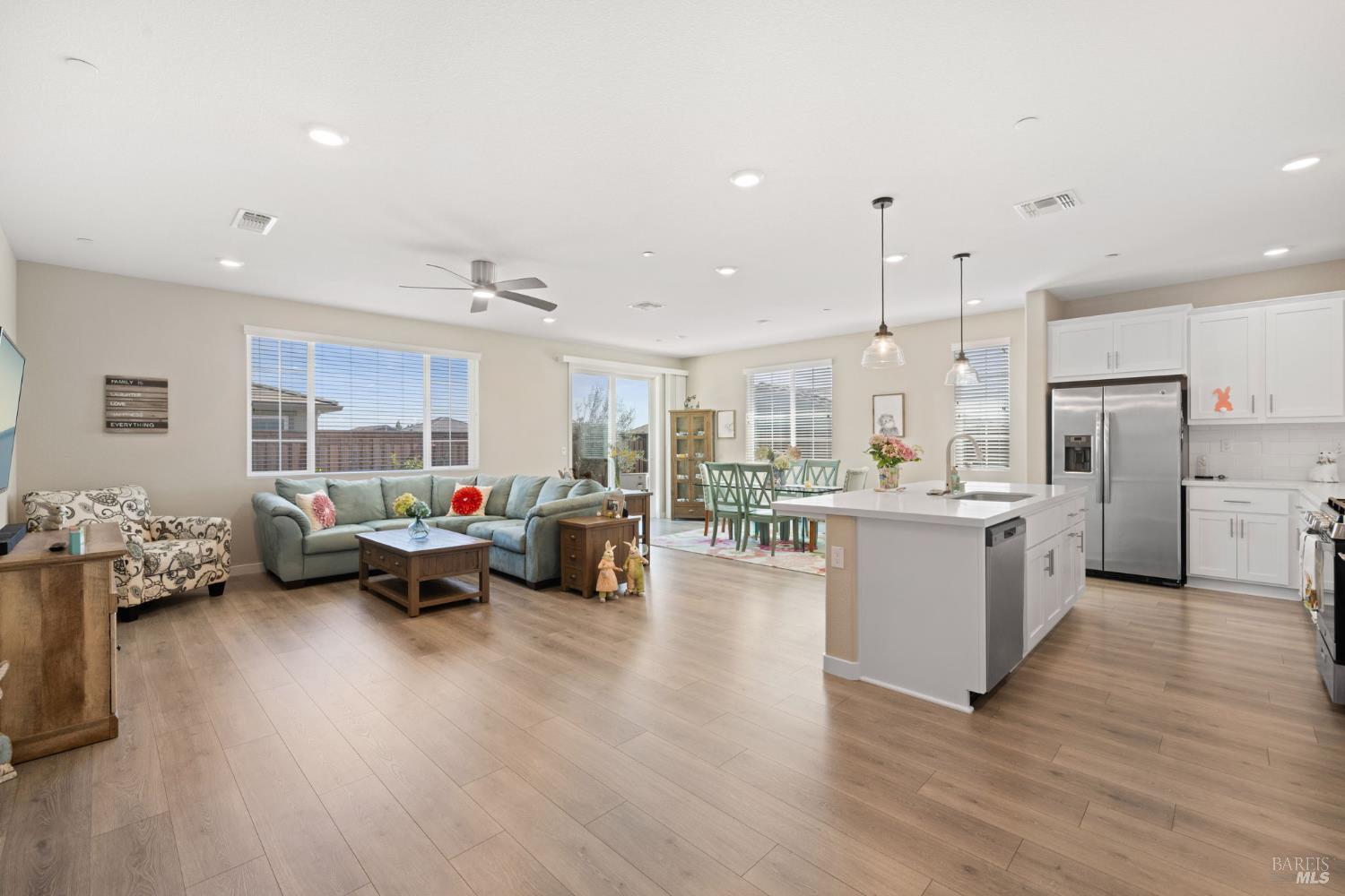 Detail Gallery Image 24 of 54 For 625 Peony Ct, Dixon,  CA 95620 - 3 Beds | 2 Baths