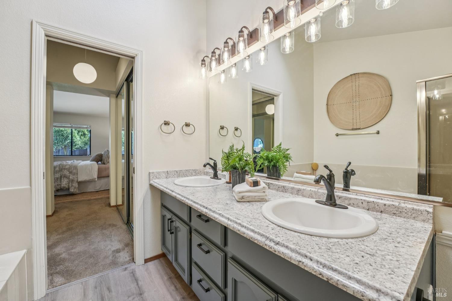 Detail Gallery Image 32 of 67 For 22 Saint Matthews Ct, Sonoma,  CA 95476 - 2 Beds | 2 Baths