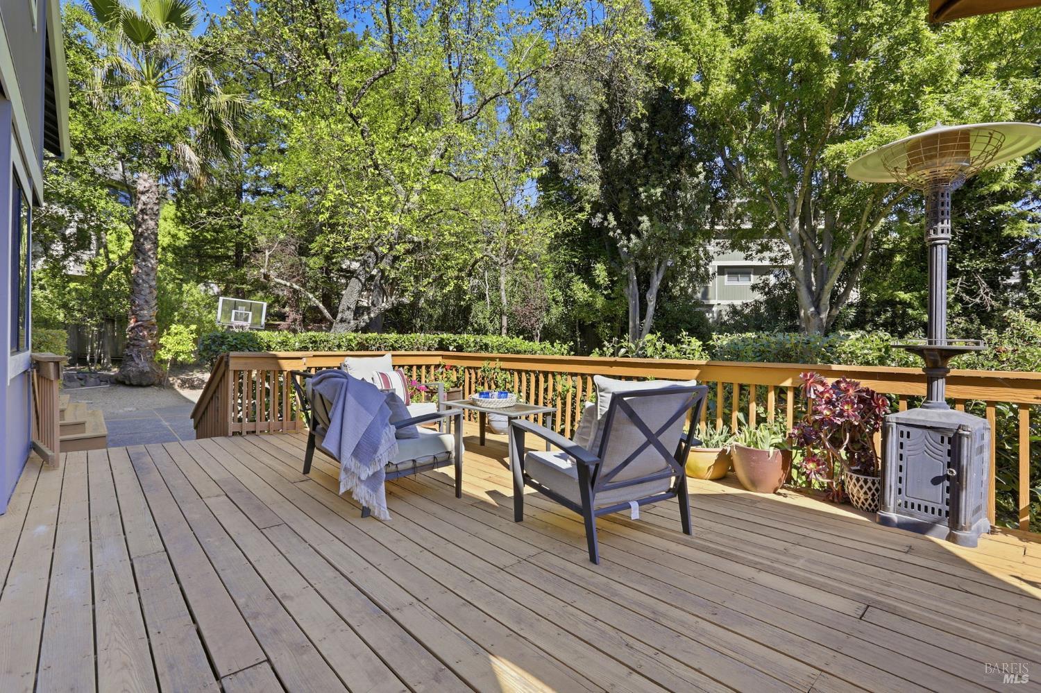 Detail Gallery Image 39 of 44 For 85 San Domingo Way, Novato,  CA 94945 - 4 Beds | 2/1 Baths