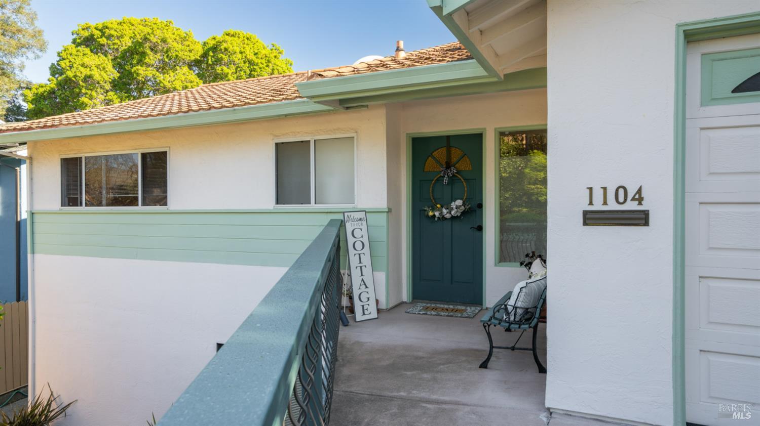 Detail Gallery Image 5 of 83 For 1104 Birch Dr, Petaluma,  CA 94952 - 5 Beds | 2 Baths