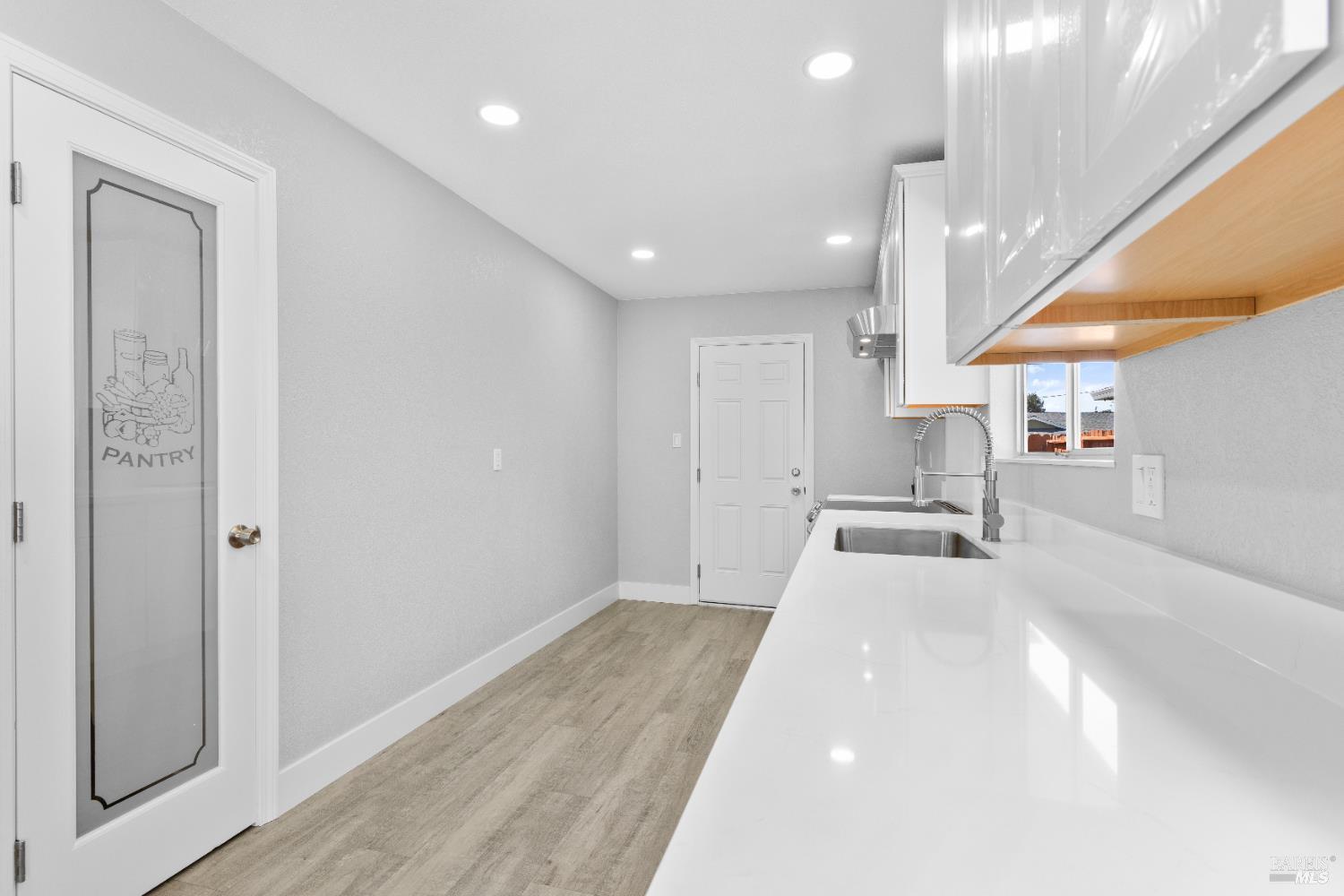 Detail Gallery Image 24 of 46 For 2438 Oceanic Dr, Fairfield,  CA 94533 - 4 Beds | 2 Baths