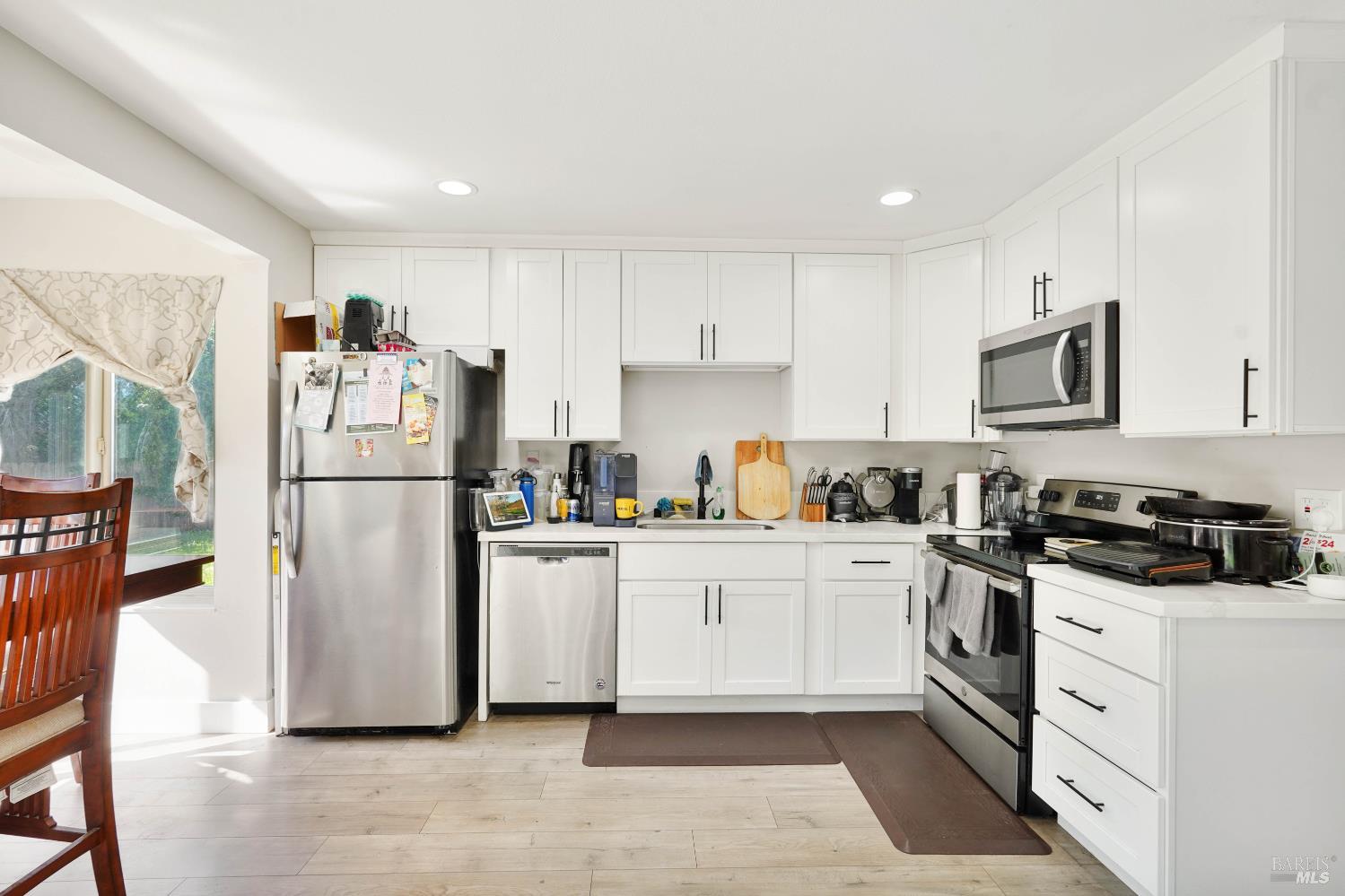 Detail Gallery Image 8 of 24 For 2363 Oceanic Ct, Fairfield,  CA 94533 - 3 Beds | 2 Baths