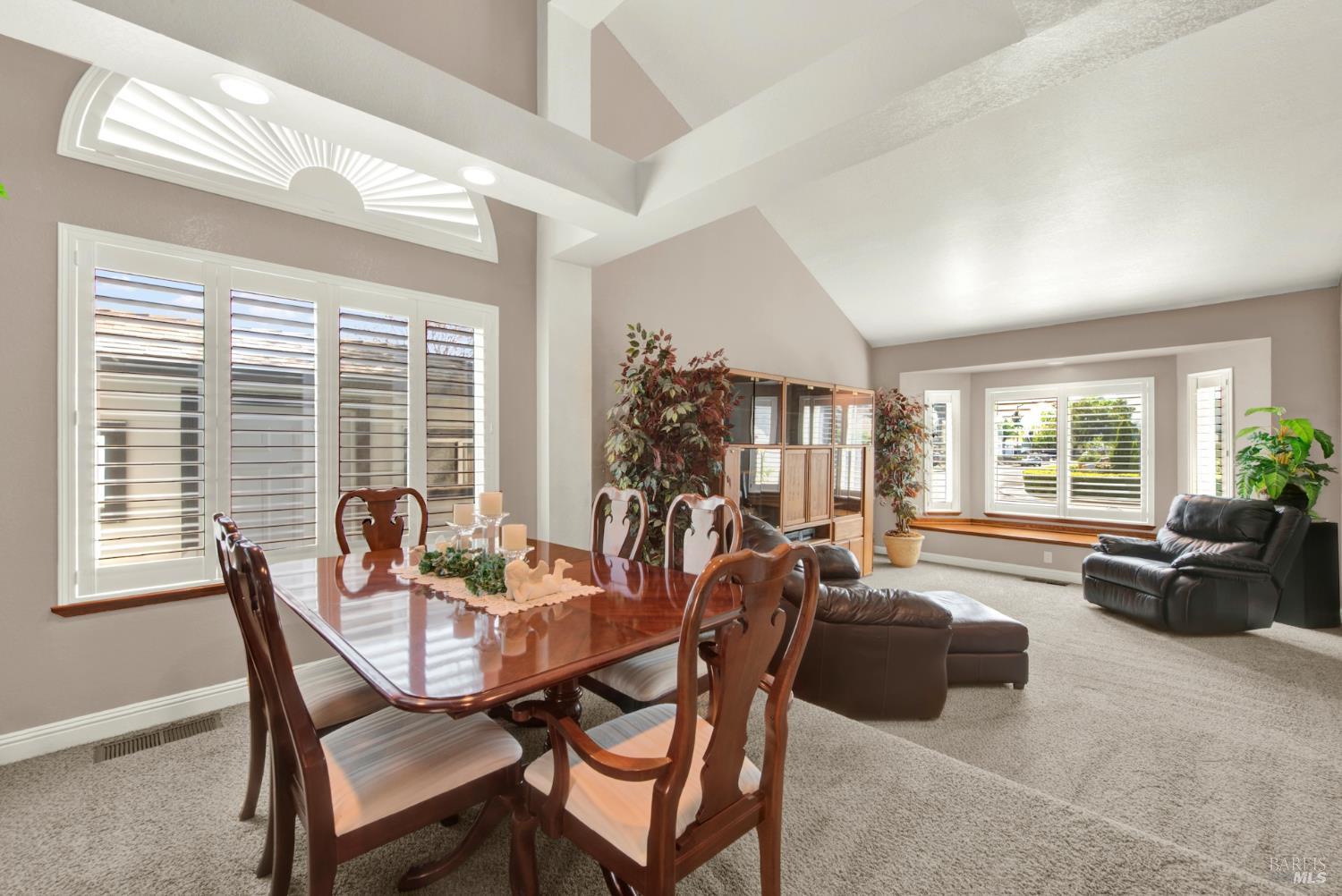 Detail Gallery Image 17 of 74 For 590 Laramie Way, Vacaville,  CA 95688 - 4 Beds | 3 Baths