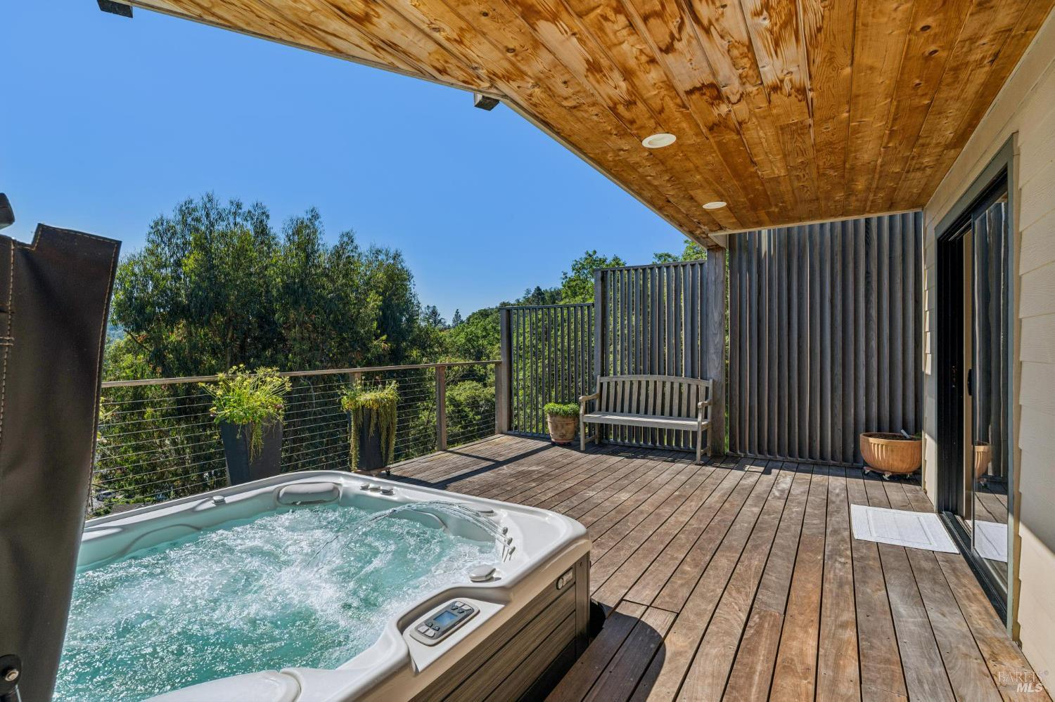 Detail Gallery Image 29 of 63 For 10 Elkhorn Way, San Anselmo,  CA 94960 - 4 Beds | 3 Baths