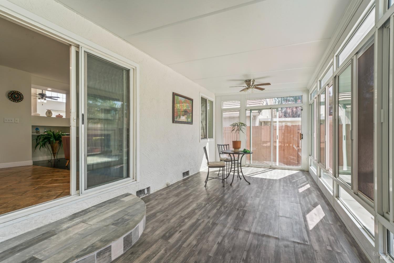 Detail Gallery Image 14 of 60 For 406 Rolling Oak Dr, Vacaville,  CA 95688 - 4 Beds | 2/1 Baths