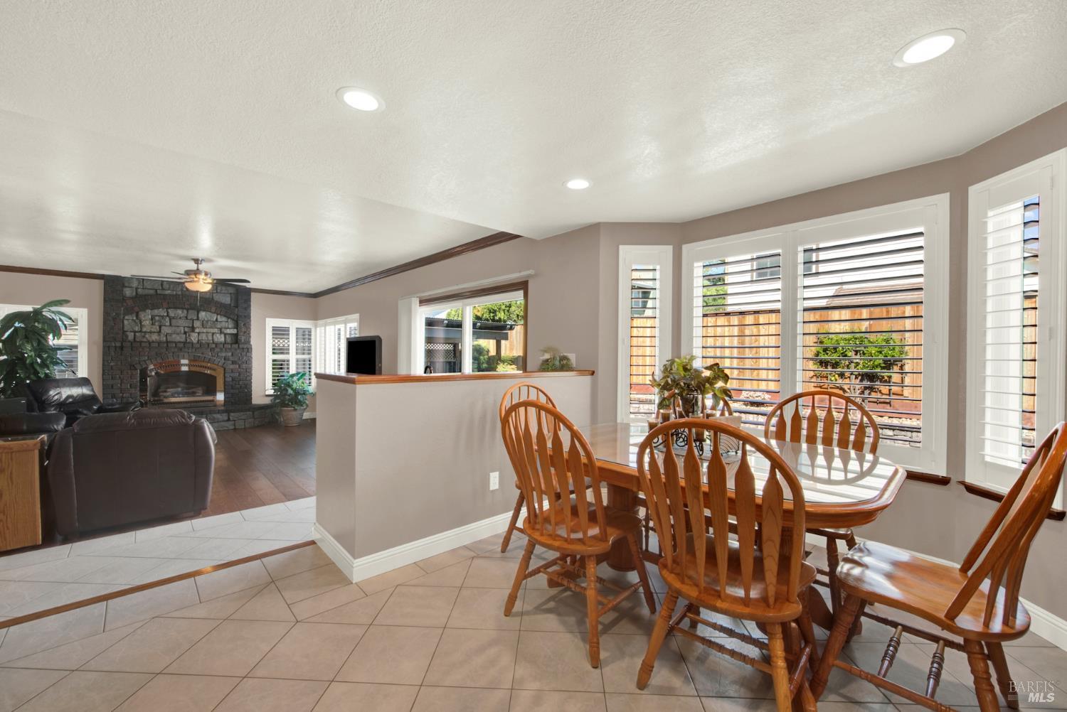 Detail Gallery Image 19 of 74 For 590 Laramie Way, Vacaville,  CA 95688 - 4 Beds | 3 Baths