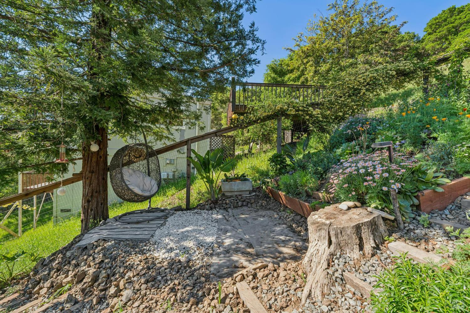 Detail Gallery Image 55 of 63 For 10 Elkhorn Way, San Anselmo,  CA 94960 - 4 Beds | 3 Baths