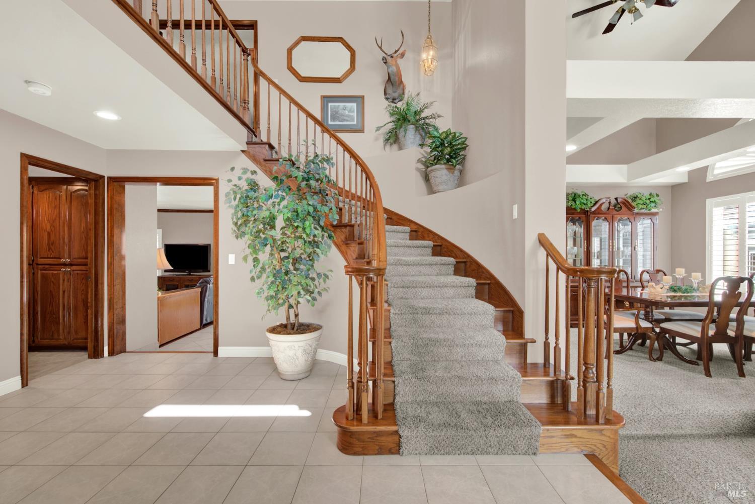 Detail Gallery Image 10 of 74 For 590 Laramie Way, Vacaville,  CA 95688 - 4 Beds | 3 Baths