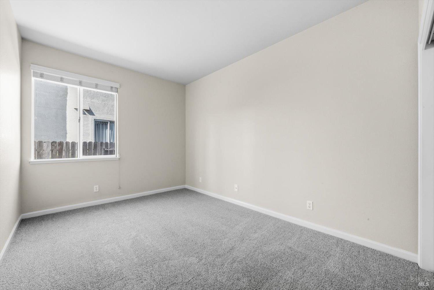 Detail Gallery Image 32 of 58 For 212 Laurelwood Way, Vacaville,  CA 95687 - 3 Beds | 2 Baths