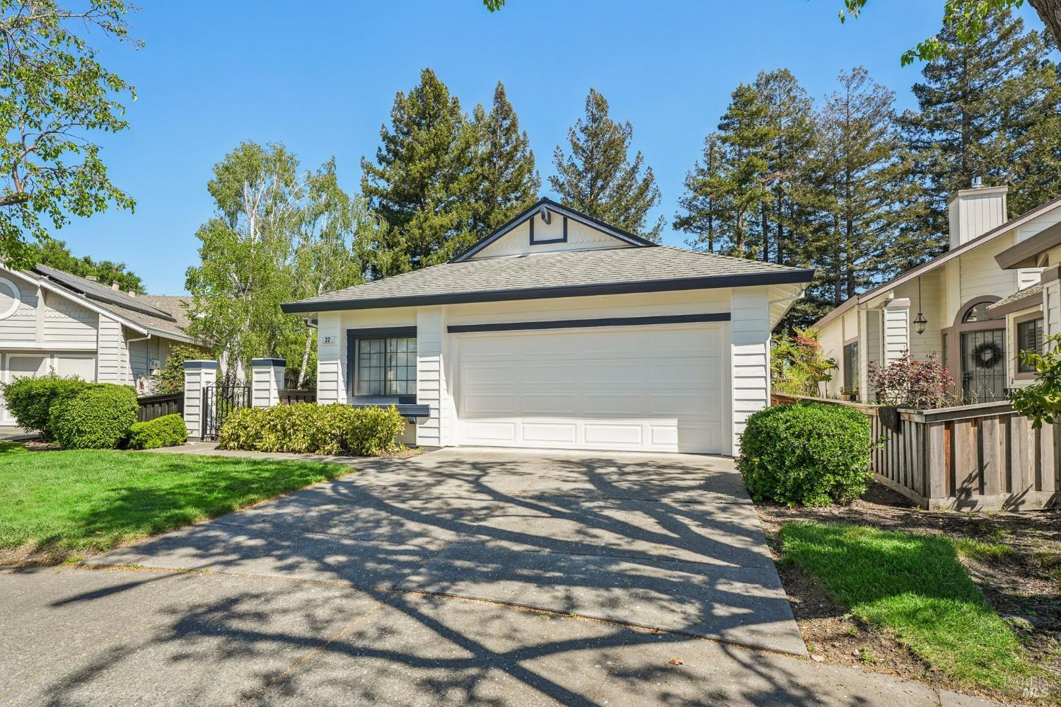 Detail Gallery Image 3 of 67 For 22 Saint Matthews Ct, Sonoma,  CA 95476 - 2 Beds | 2 Baths