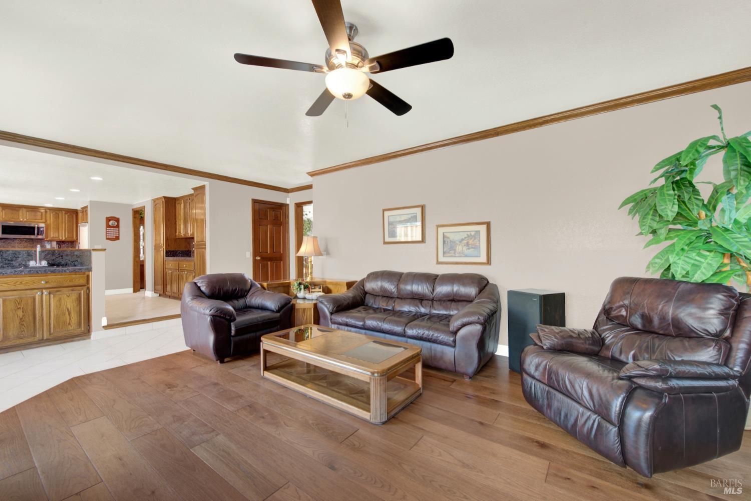 Detail Gallery Image 31 of 74 For 590 Laramie Way, Vacaville,  CA 95688 - 4 Beds | 3 Baths