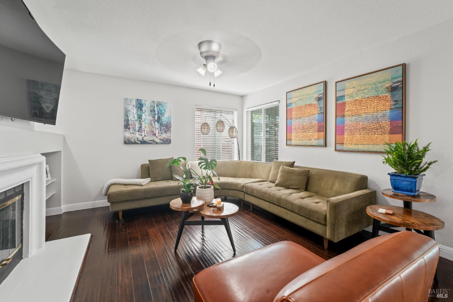 Detail Gallery Image 12 of 60 For 406 Rolling Oak Dr, Vacaville,  CA 95688 - 4 Beds | 2/1 Baths