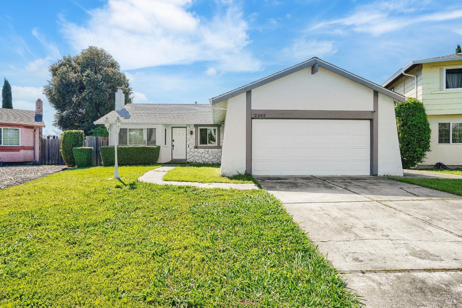 Detail Gallery Image 3 of 24 For 2363 Oceanic Ct, Fairfield,  CA 94533 - 3 Beds | 2 Baths