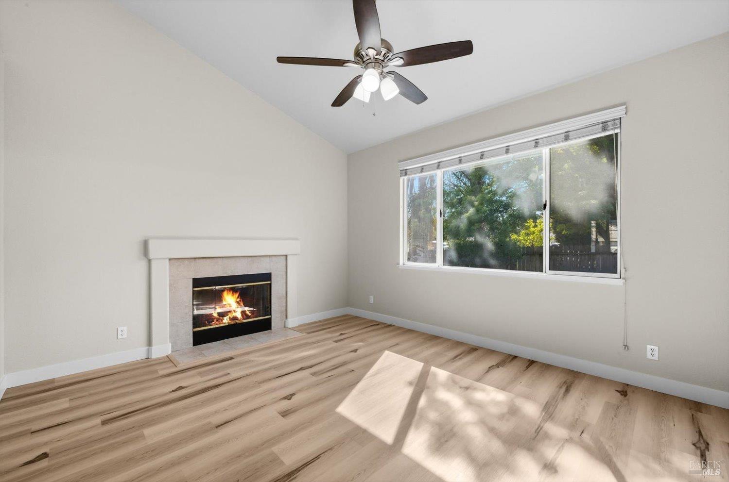 Detail Gallery Image 17 of 58 For 212 Laurelwood Way, Vacaville,  CA 95687 - 3 Beds | 2 Baths