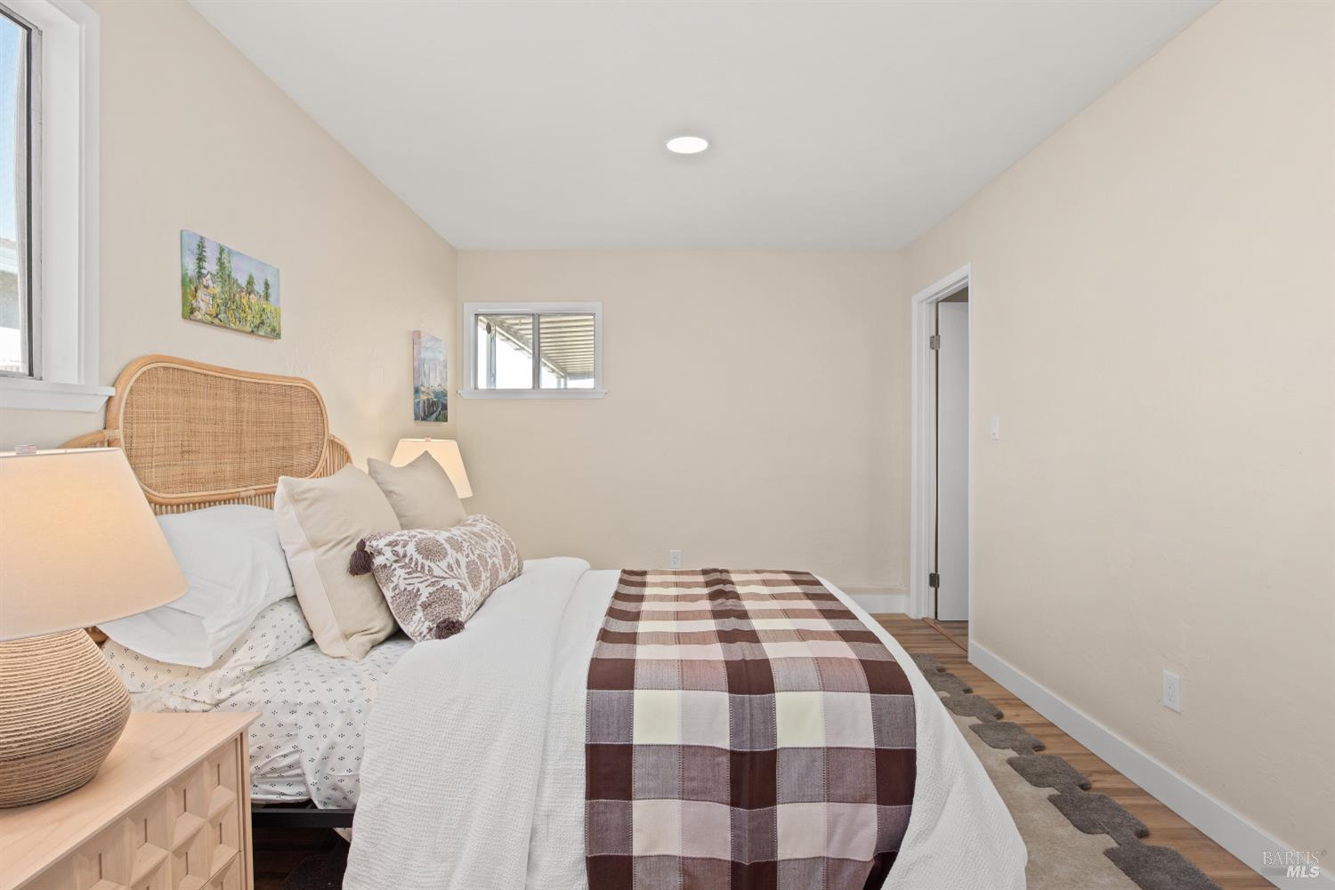 Detail Gallery Image 32 of 37 For 1521 Ditty Ave, Santa Rosa,  CA 95403 - 3 Beds | 2 Baths