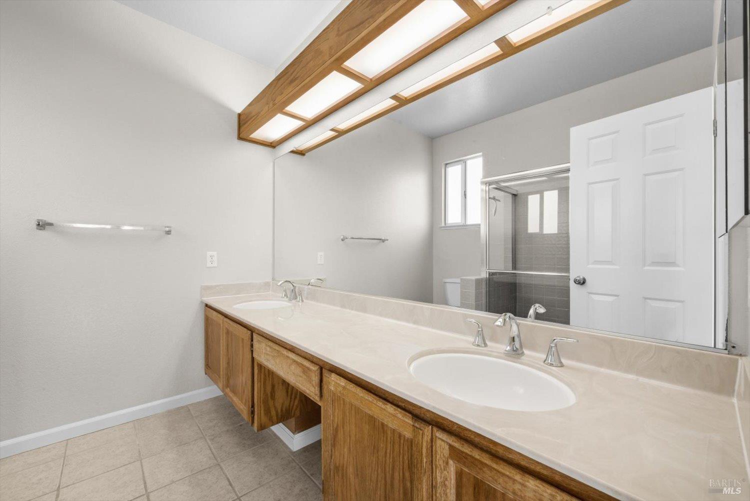 Detail Gallery Image 37 of 58 For 212 Laurelwood Way, Vacaville,  CA 95687 - 3 Beds | 2 Baths